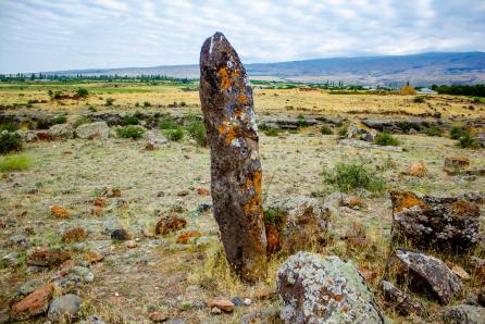 Շամիրամի կրոմլեխներ (դամբարանադաշտ)